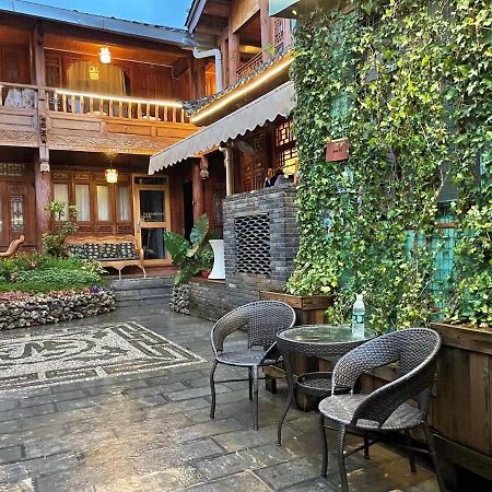 Lijiang Rongyi Homestay Exterior photo