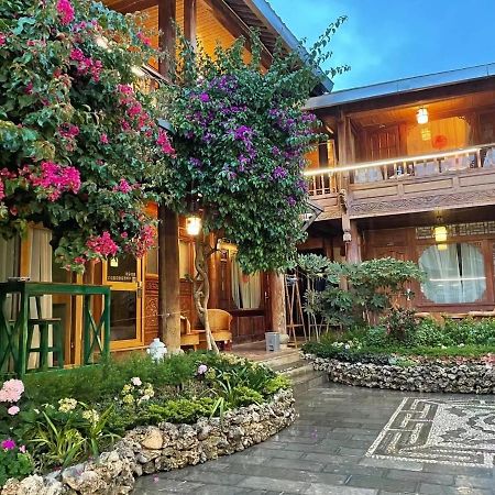 Lijiang Rongyi Homestay Exterior photo