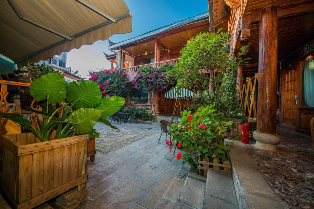 Lijiang Rongyi Homestay Exterior photo